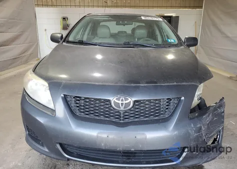 2010 Toyota Corolla Base z USA, uszkodzony, nr VIN 2T1BU4EE6AC497975